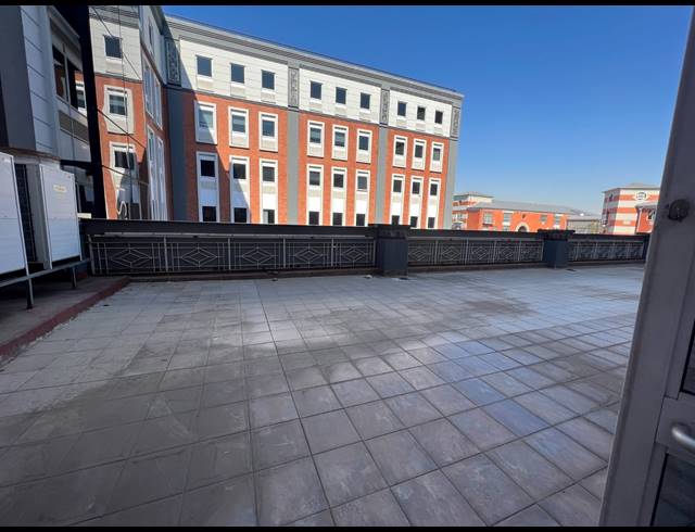1,110M² OFFICE TO LET IN ROSEBANK